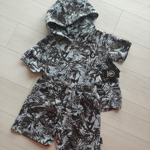 VOLCOM Baby NEW Blue Palm French Terry Hoodie & Shorts Set - Picture 2 of 16